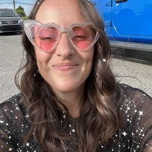 Meet your Posher, Steph